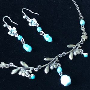 Vintage turquoise necklace and earrings